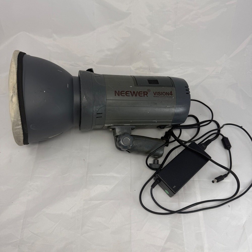Neewer Vision4 300W Wireless Outdoor Studio Flash Strobe Li-ion Battery Gray